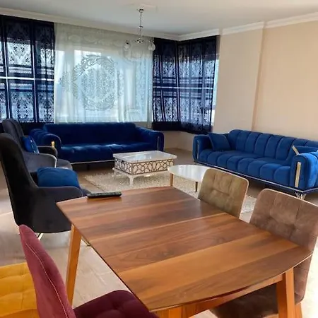 Sehrin Merkezi Konyaalti'nda 3+1 Ferah Appartement Antalya