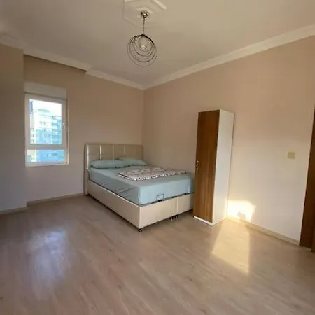 Appartement Sehrin Merkezi Konyaalti'nda 3+1 Ferah *